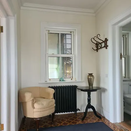 Country With A Pub, Restaurant & Brewery Onsite ! Appartement