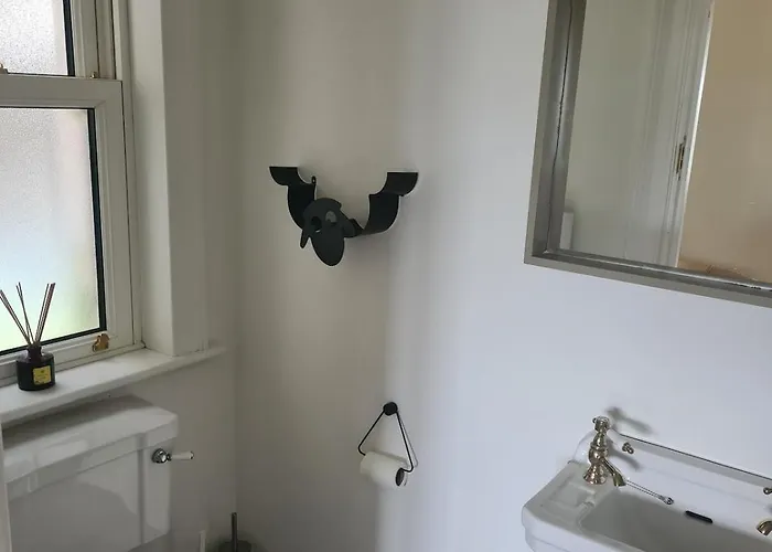 Country Home With A Pub, Restaurant & Brewery Onsite ! Apartament